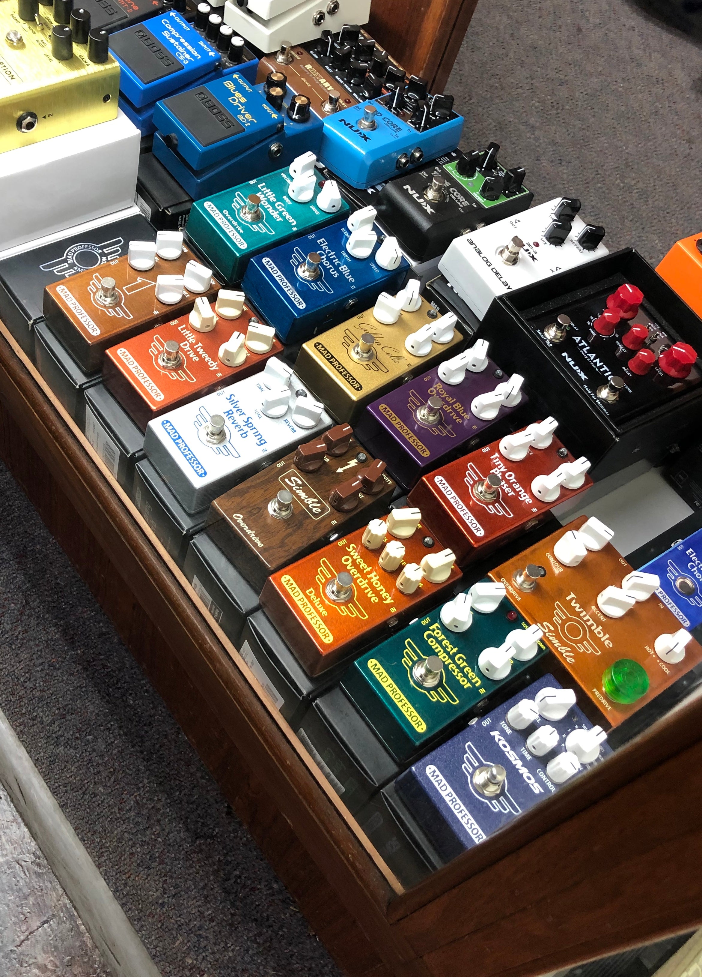 EFFECTS PEDALS