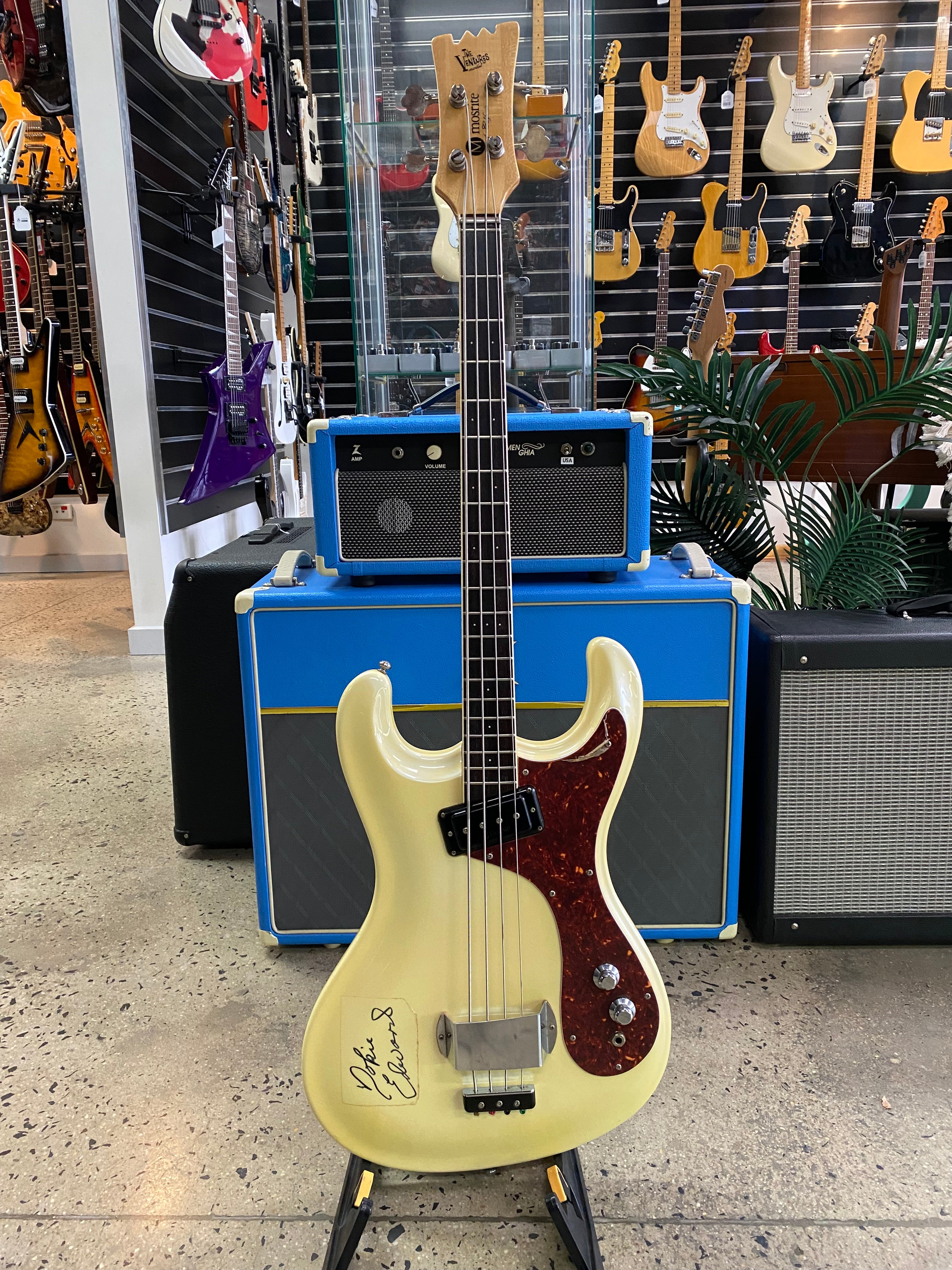 Mosrite The Ventures '65 RI Single Pickup MIJ Bass White ***Pre