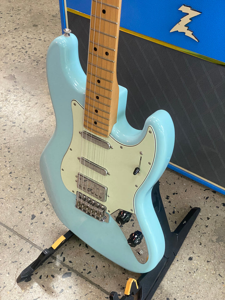 Fender 2019 Sixty-Six Alternate Reality Series Daphne Blue W/case ***Pre Loved***