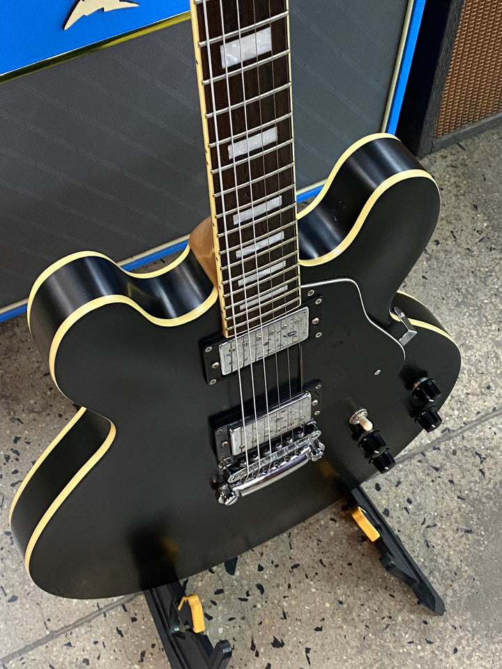 Pure Salem Elevation w/case | Black ***pre loved***