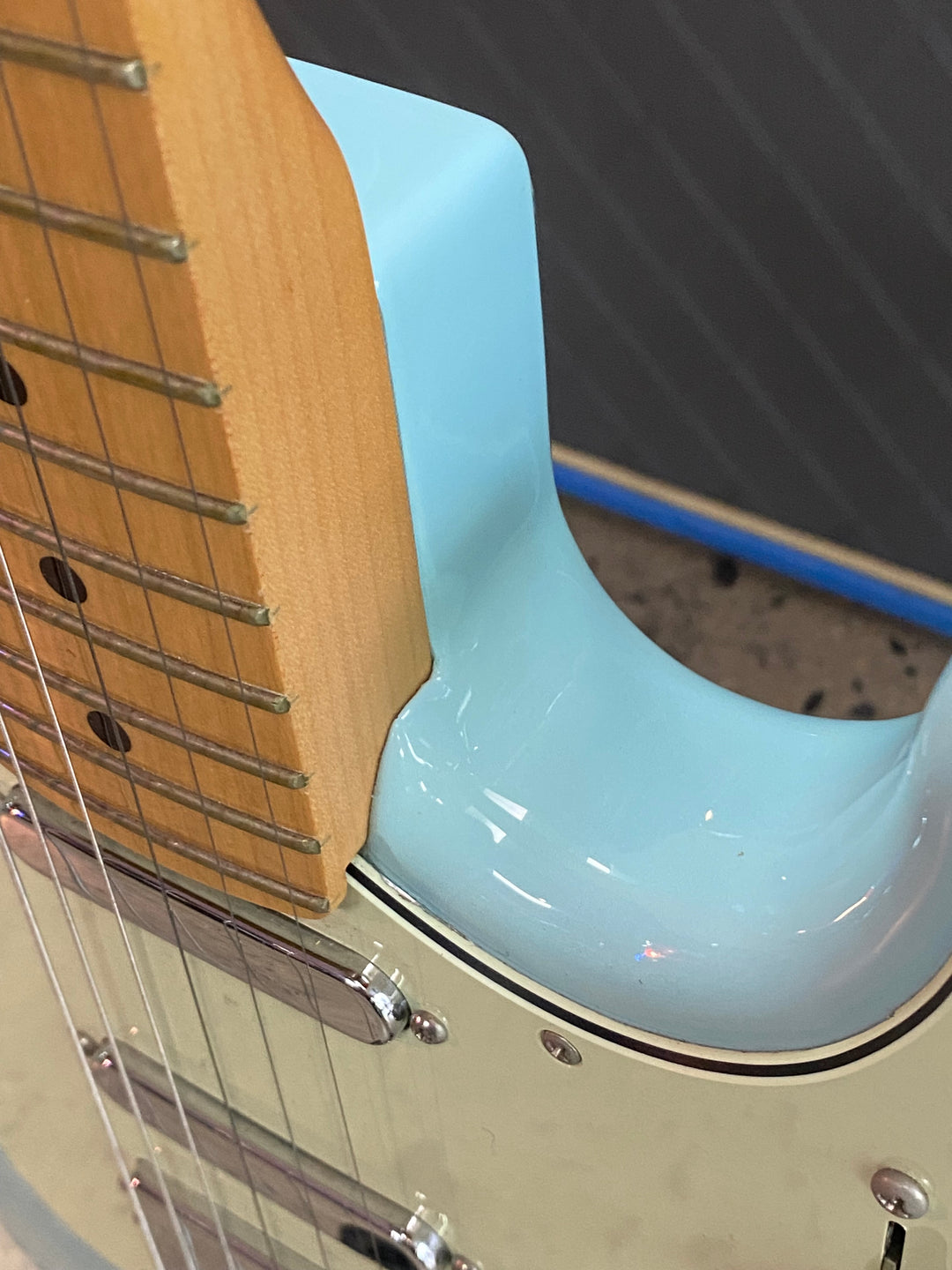 Fender 2019 Sixty-Six Alternate Reality Series Daphne Blue W/case ***Pre Loved***