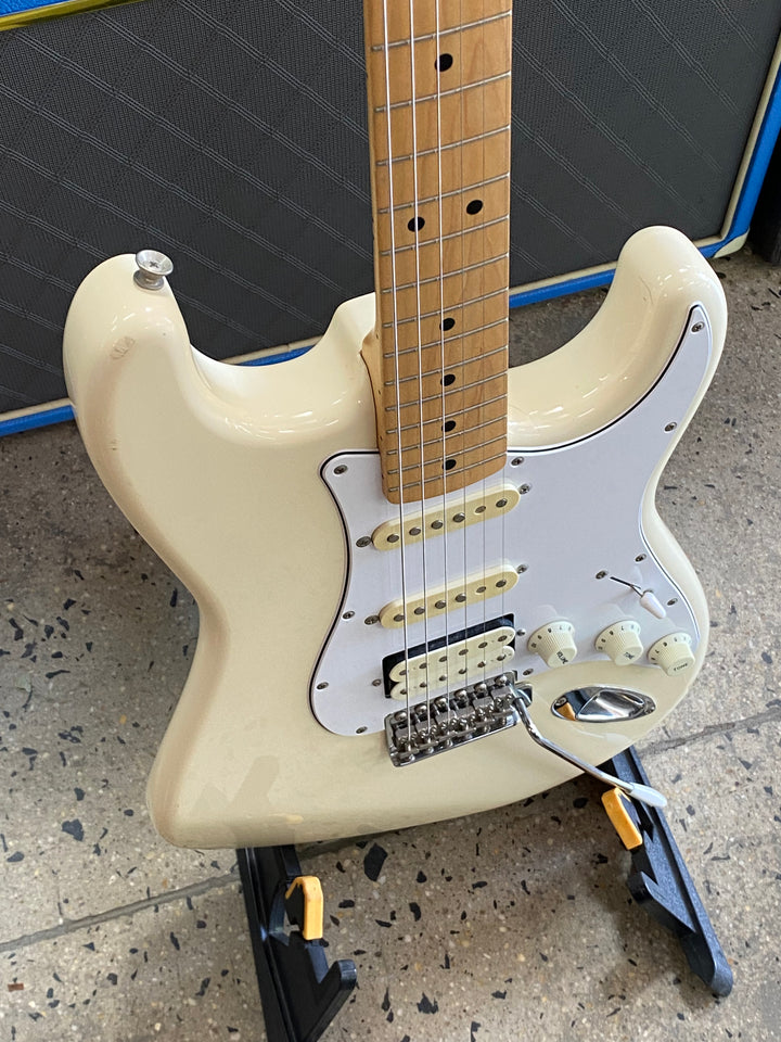 Fender 2013 HSS MIJ Stratocaster w/bag | White ***pre loved***