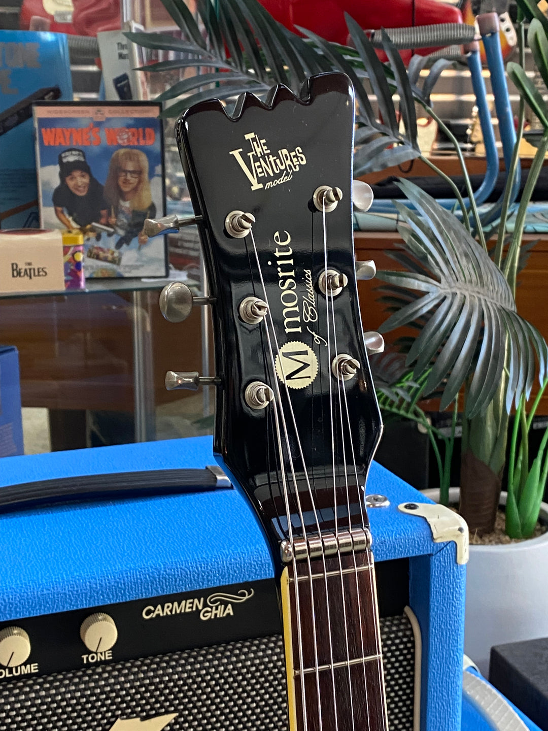 Mosrite MIJ Reissue Ventures w/case | Black ***pre loved***