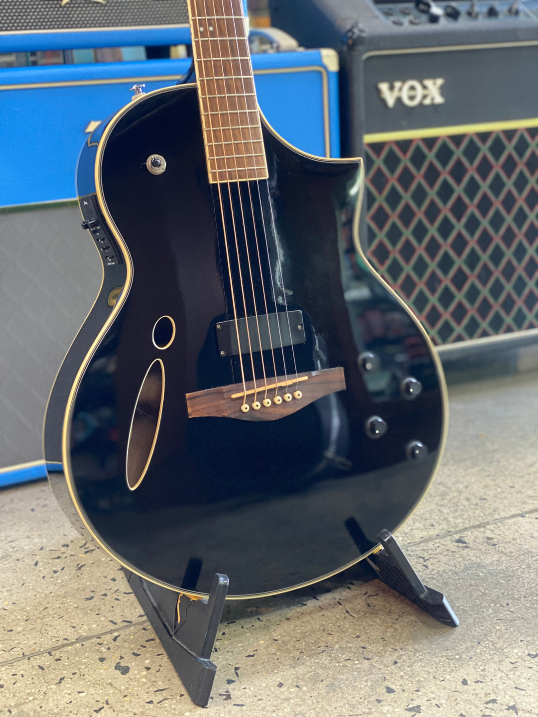 Ibanez Montage MSC350 w/case | Black ***pre loved***