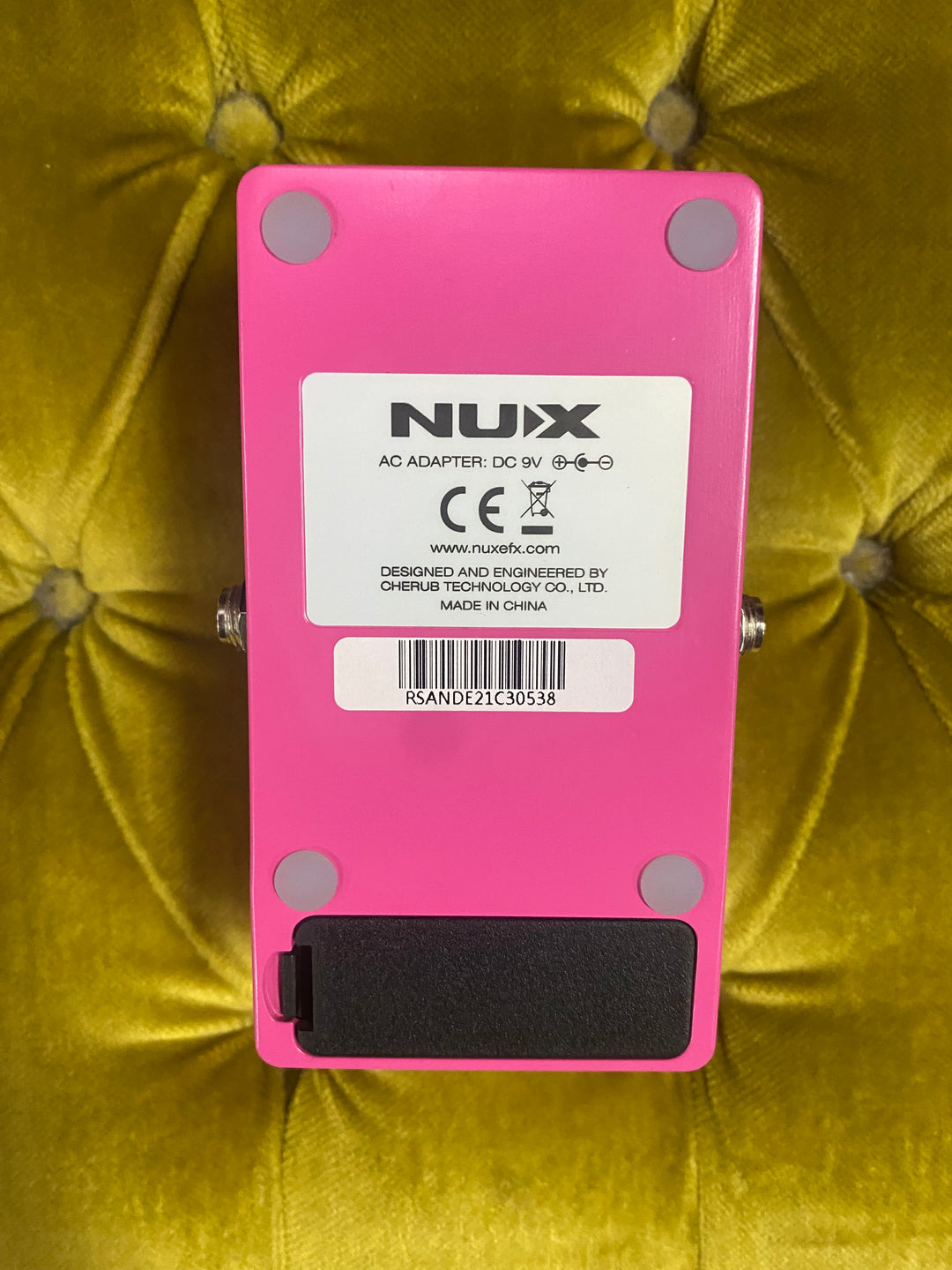 NUX Analog Delay wbox ***pre loved***