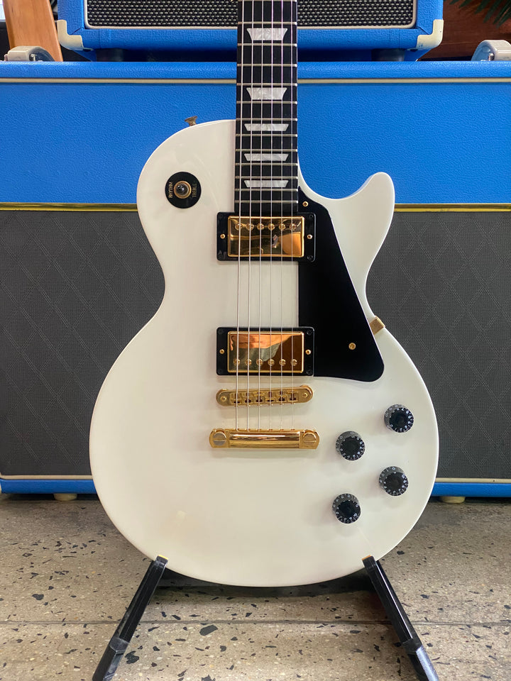 Gibson USA 2007 Les Paul Studio Alpine White W/case ***Pre Loved***