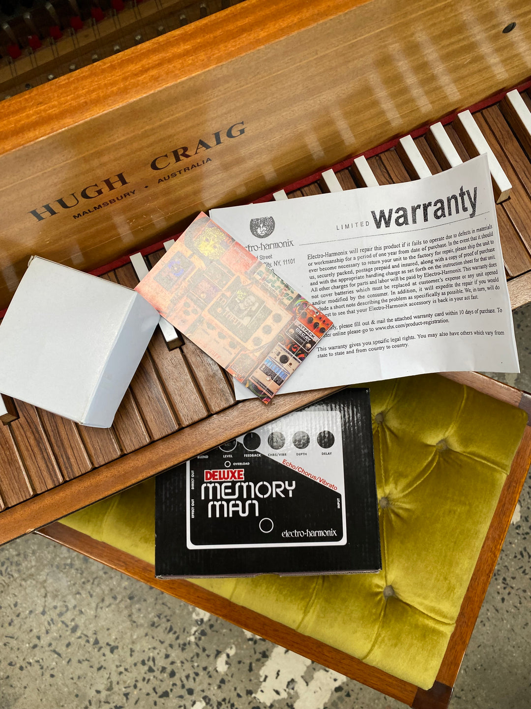 Electro-Harmonix EHX Deluxe Memory Man Analog Delay Chorus Vibrato W/box ***Pre Loved***