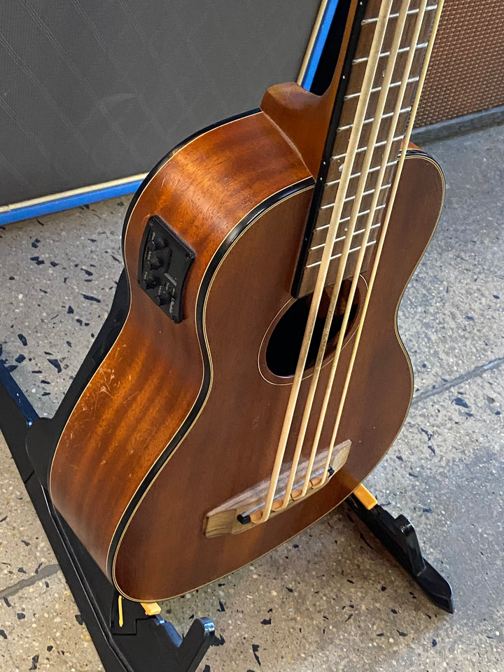 Mahalo MEAB1 Bass Ukulele wbag ***pre loved***