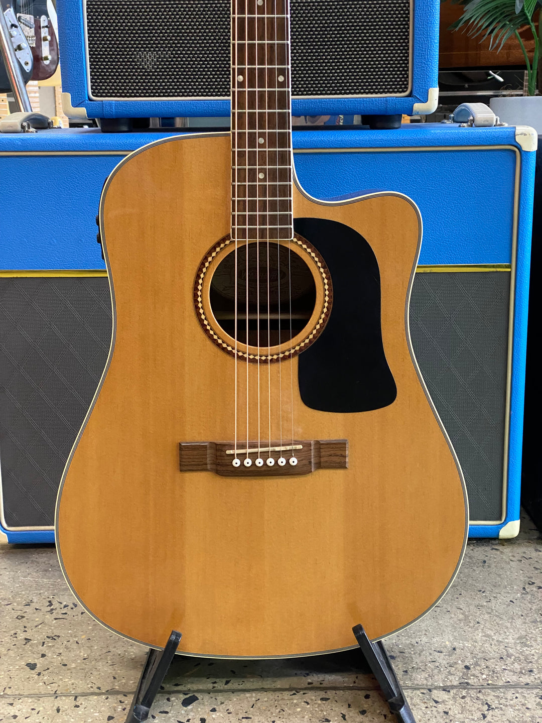 Washburn D10SCE Dreadnought cutaway acoustic electric Nat ***Pre Loved***