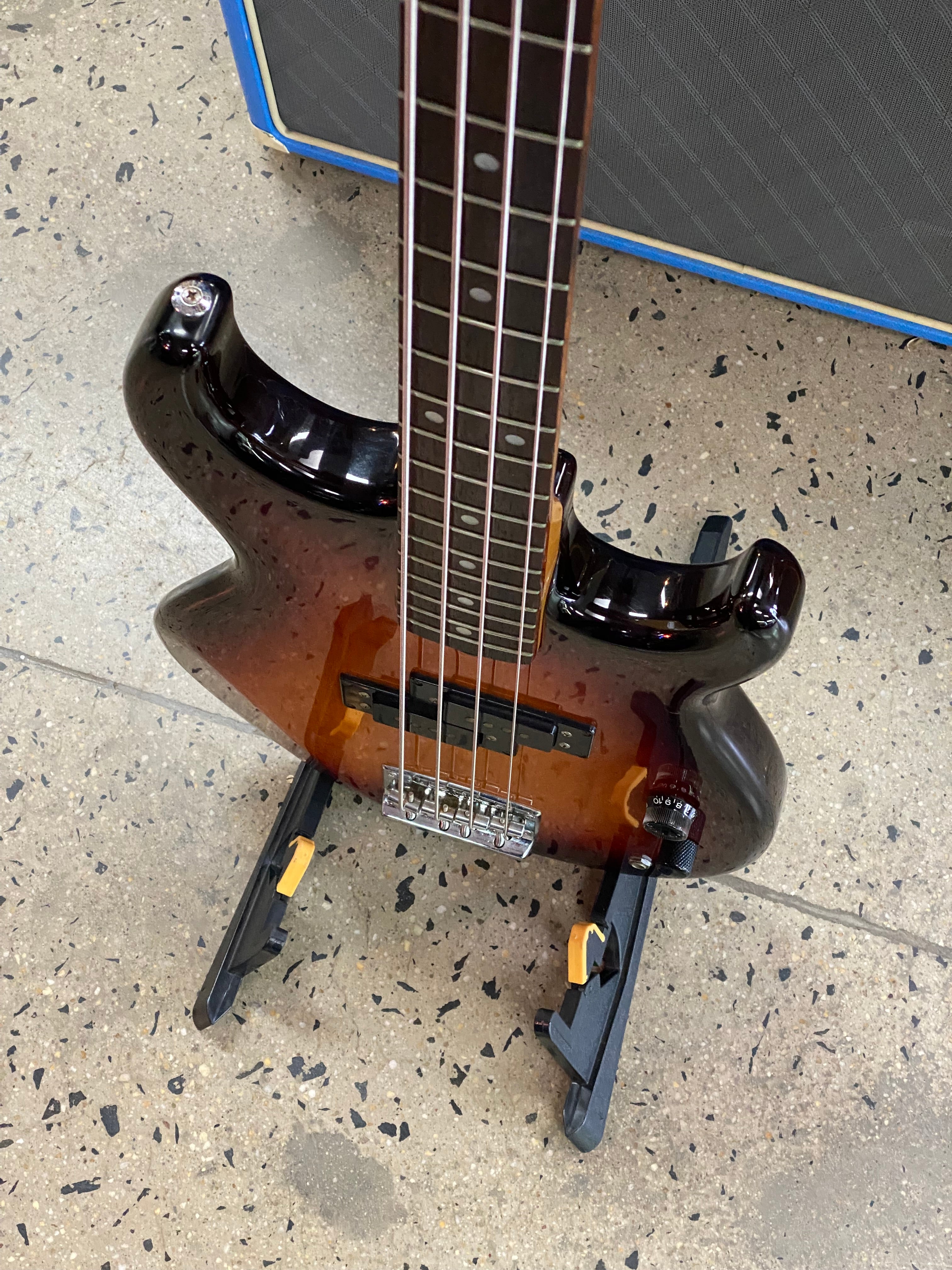 Yamaha MIJ 1981 BB-VI Broad Bass Sunburst W/bag ***pre loved