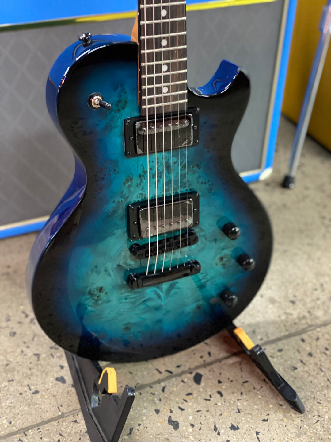 Schecter Solo-II Standard | Ocean Blue Burst