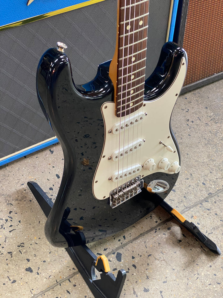 Fender 2010 Standard Mex Stratocaster RW Black W/case ***Pre Loved***