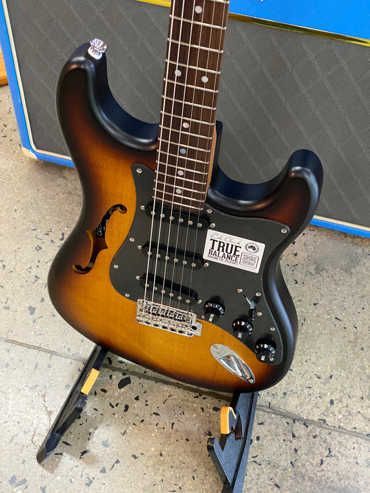 Cole Clark Hollow Baby SSS w/case | Sunburst