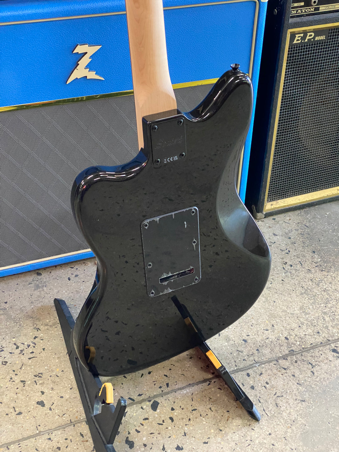 Squier FSR Affinity Jazzmaster  | Metallic Black