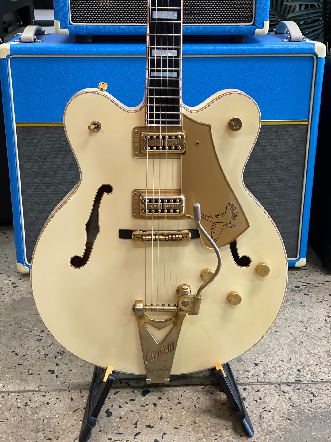 Gretsch 2001 G7594 White Falcon II w/case ***Pre Loved***