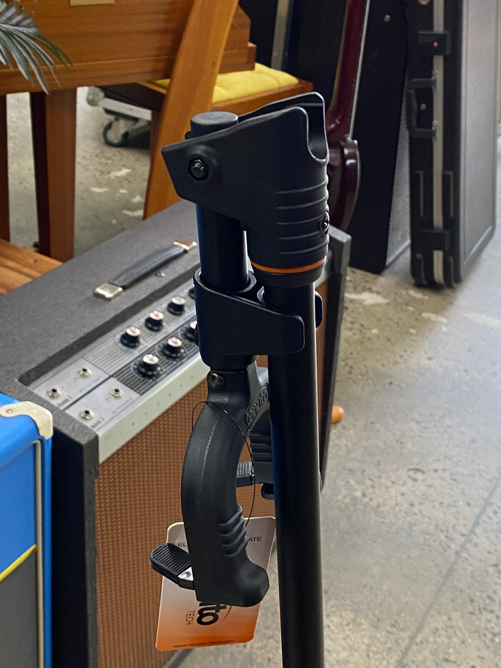 Tenuto Hanging Guitar Stand Self Locking