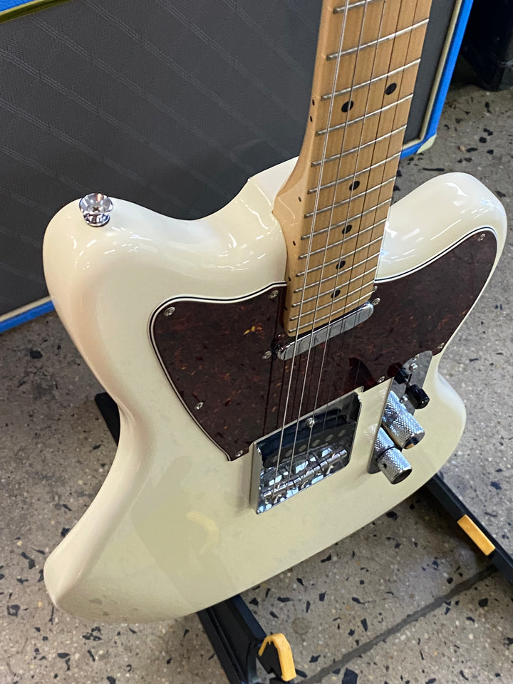 Squier 2021 Paranormal Offset Telecaster w/mod | White ***Pre Loved***