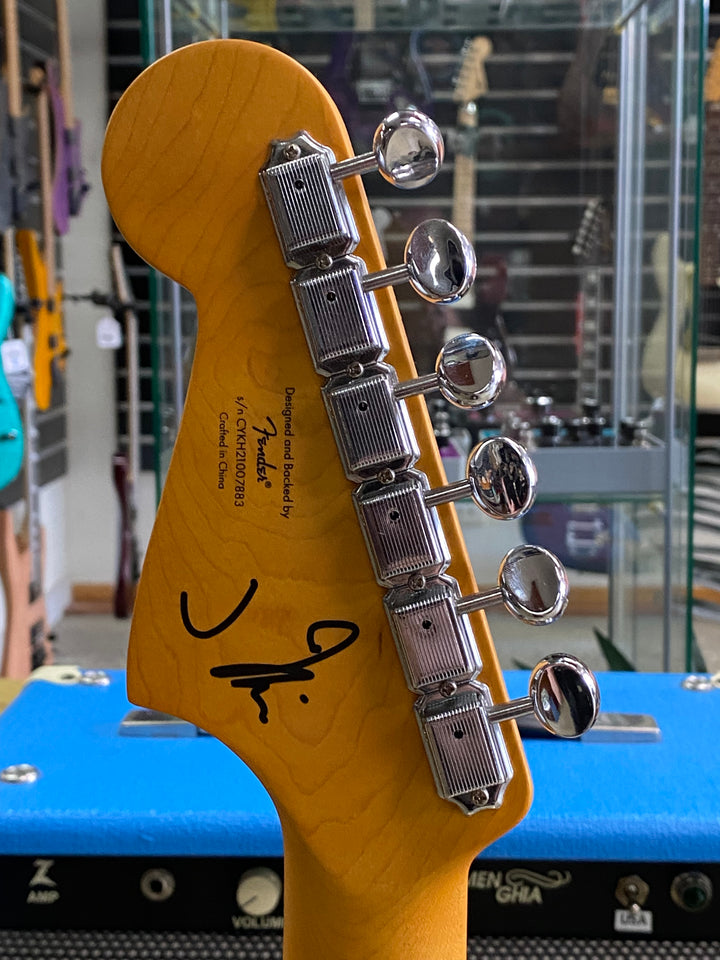 Fender J Mascis Jazzmaster Gold Anodized Pickguard Vintage White