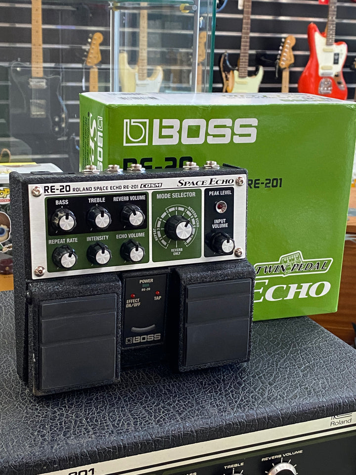 Boss RE-20 2022 Space Echo Pedal W/box ***Pre Loved***