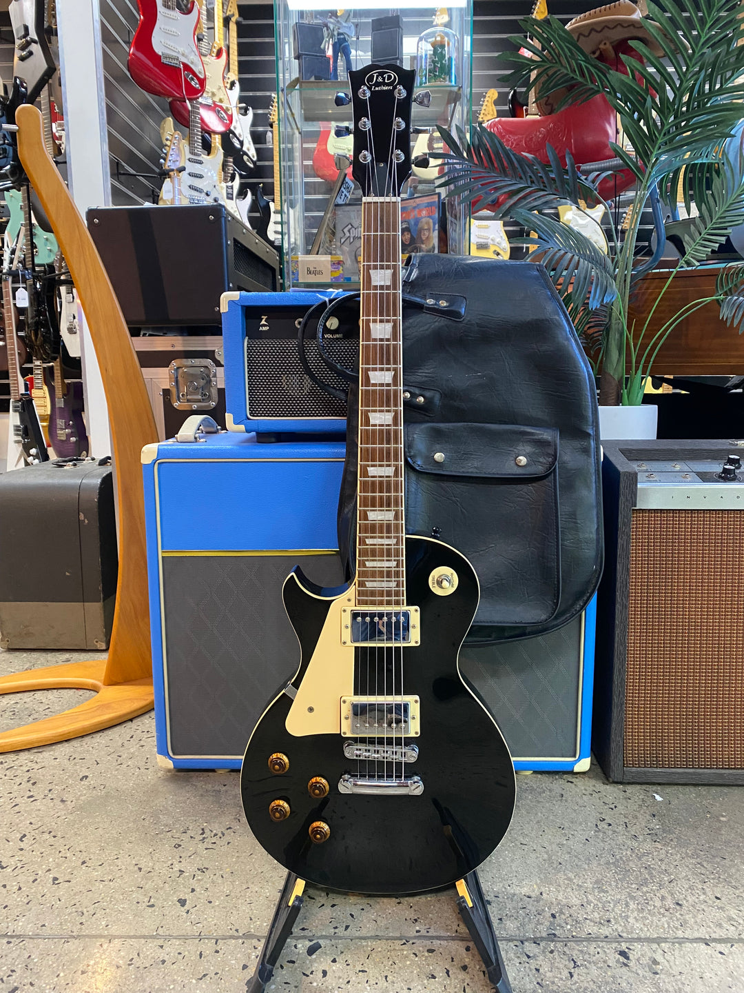 JD Luthiers Left Handed LP Style Electric Guitar Black W/bag ***Pre Loved***