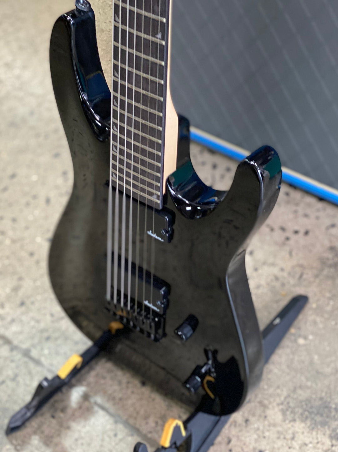 Jackson Guitars JS Series Dinky Arch Top 7 string guitar JS22-7 DKA HT Gloss Black