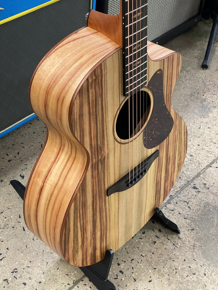 Fenech Guitars Grand Auditorium Cutaway Camphor