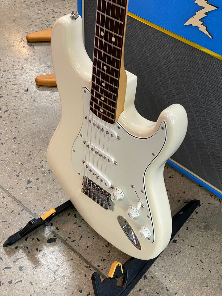 Fender 2017 MEX Stratocaster Standard RW AWT W/case ***Pre Loved***