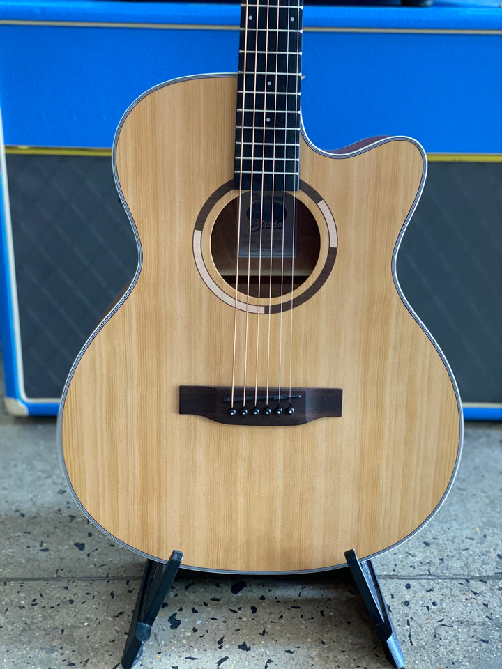 Tanglewood Strada Super Folk C/E Solid Spruce Top Acoustic