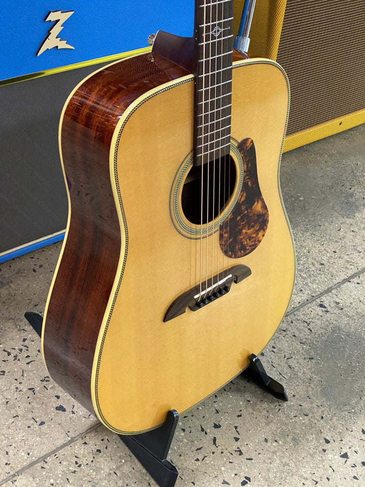 Alvarez Masterwork Dreadnought MD60 Herringbone