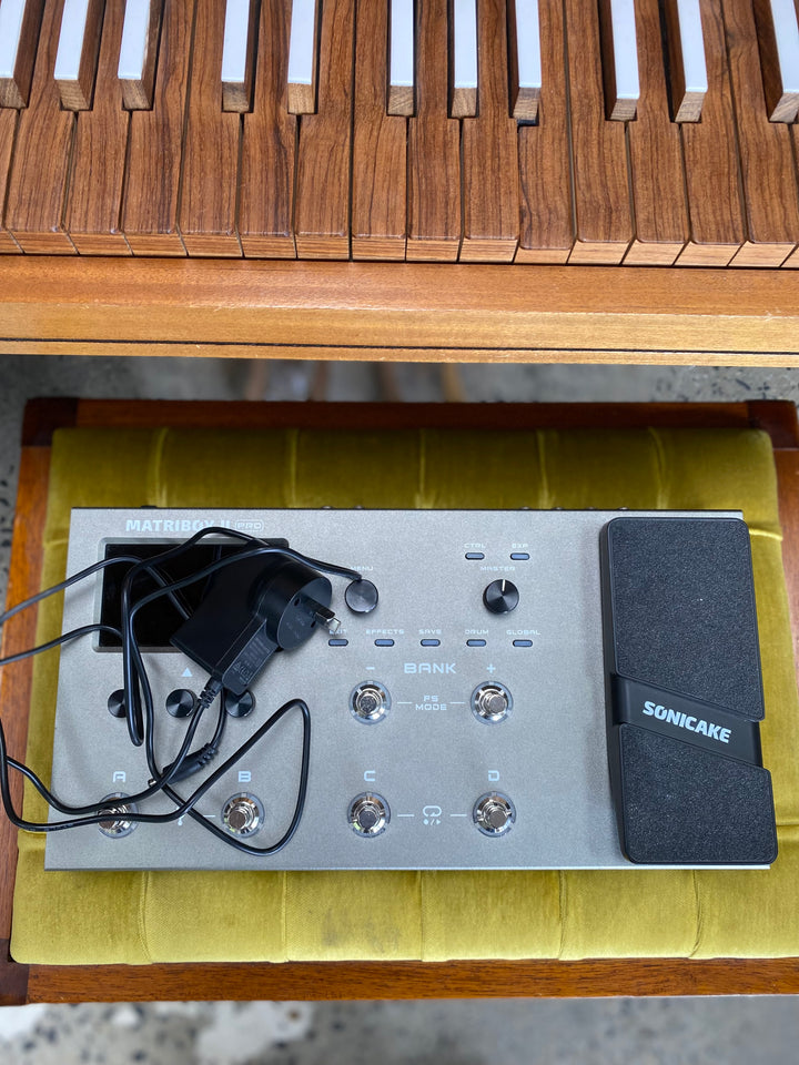 Sonicake Matribox II Pro Multi Fx wpower supply ***pre loved***