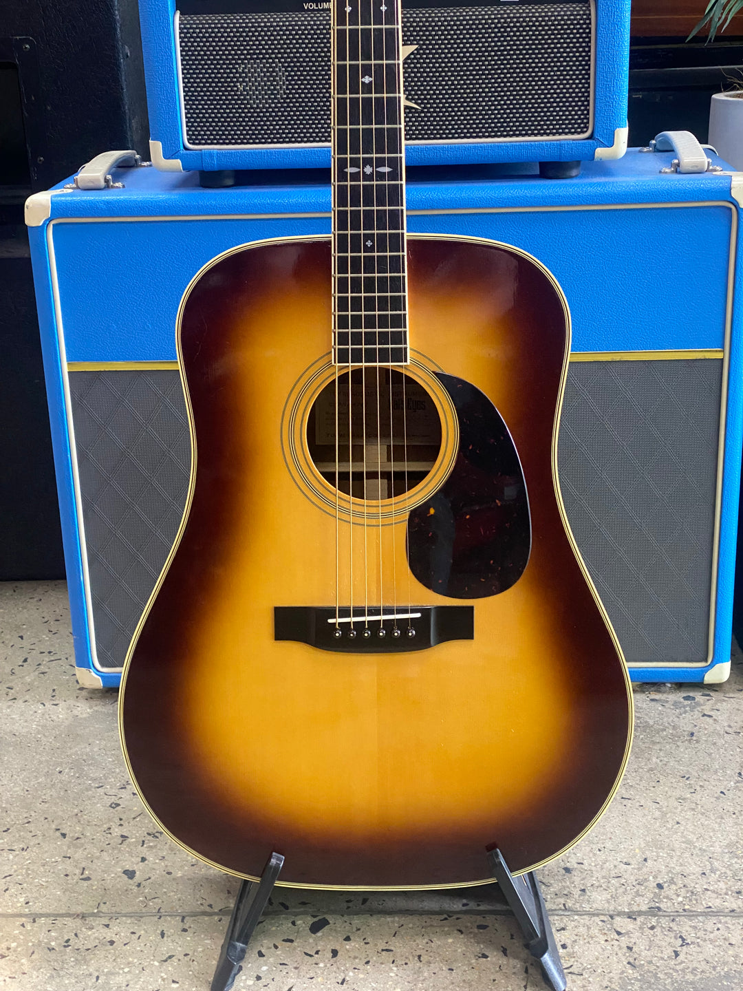 Tokai Cats Eyes MIJ CE-350 ST Dreadnought Sunburst W/case **Pre Loved**