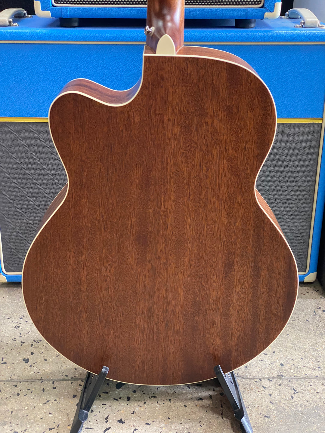 Cort CJ1F NS Jumbo Acoustic Electric Guitar W/case ***Pre Loved***