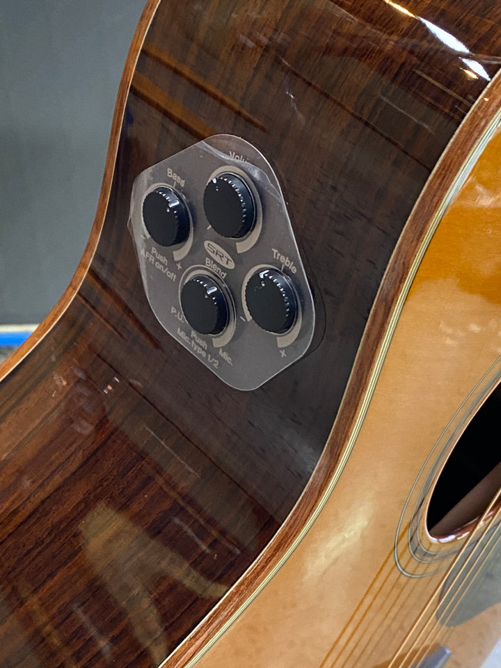 Yamaha AC5R ARE Acoustic Electric w/case ***pre loved***