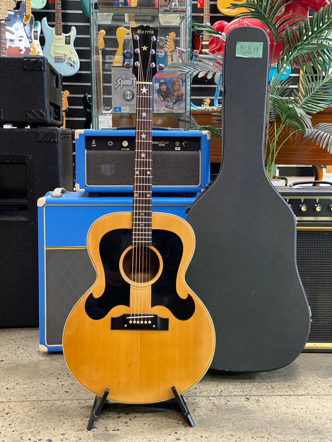 Morris WJ-25 Natural Double Pickguard W/Case | Natural ***pre loved***