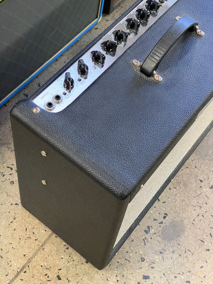 Fender Hot Rod Deluxe 40W Amplifier w/cover ***pre loved***