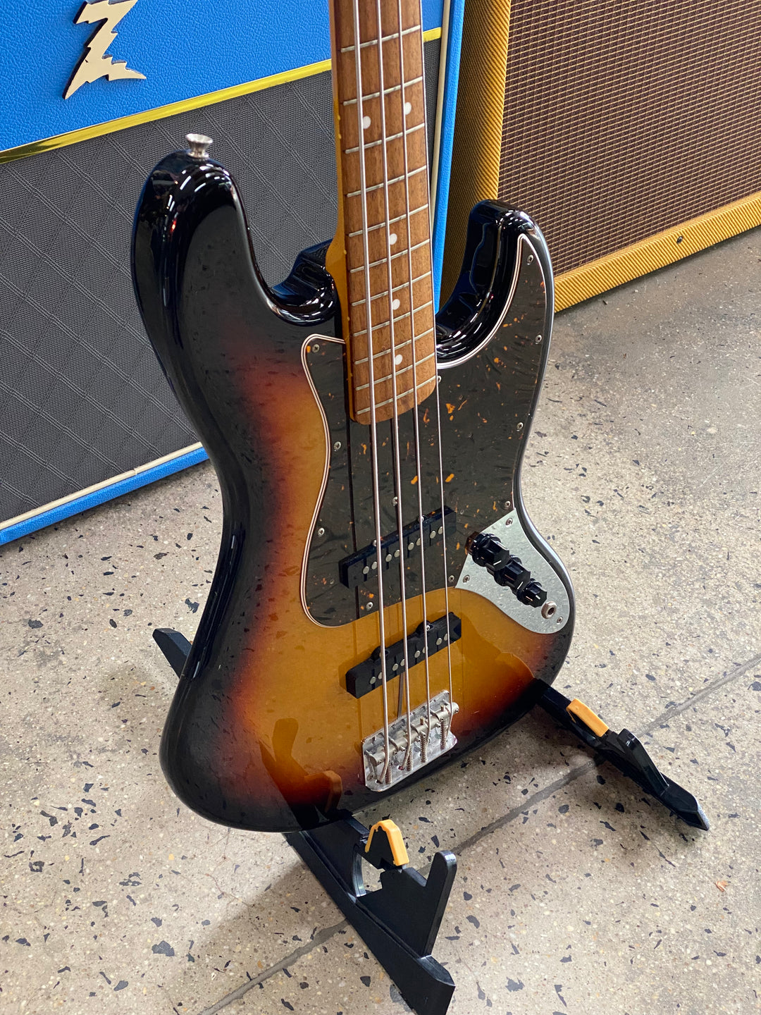 Fender MIJ 2007-2010 Jazz Bass 3TS W/bag ***Pre Loved***