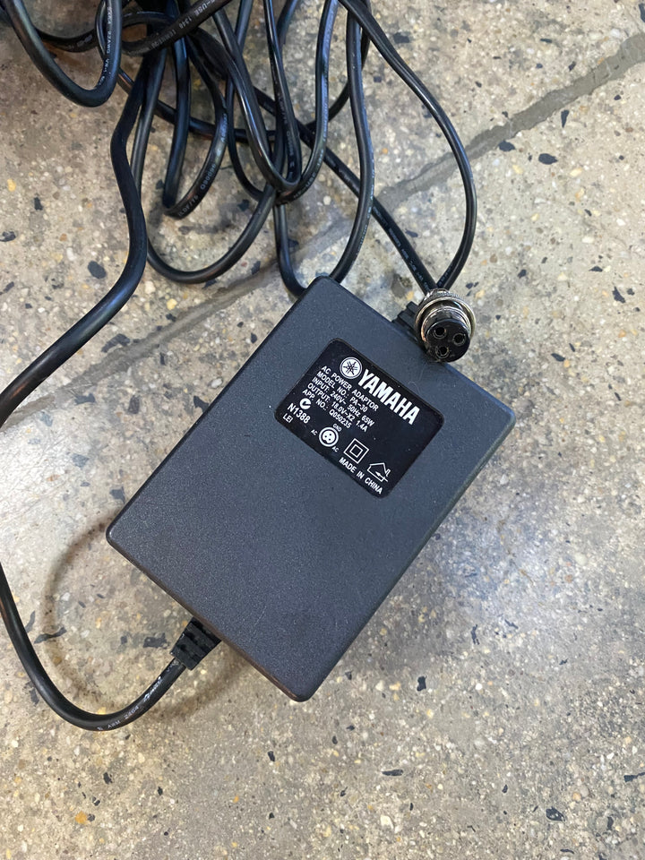 Yamaha MG166C 16-input Mixer ***Pre Loved***