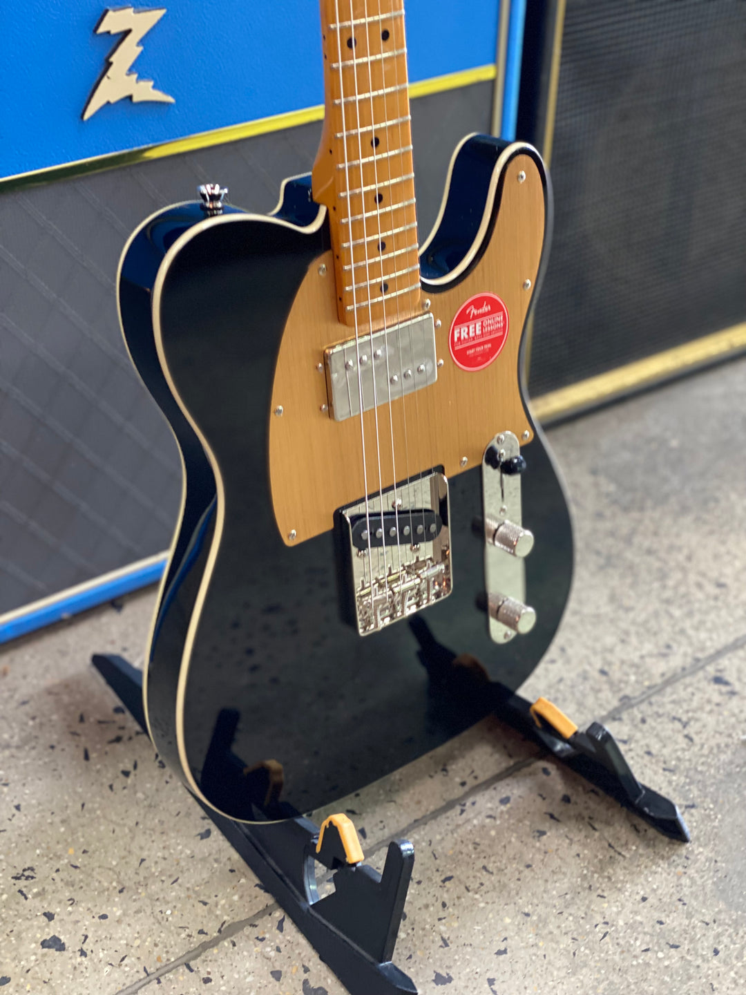 Squier FSR Classic Vibe Custom SH Wide Range Telecaster | Black