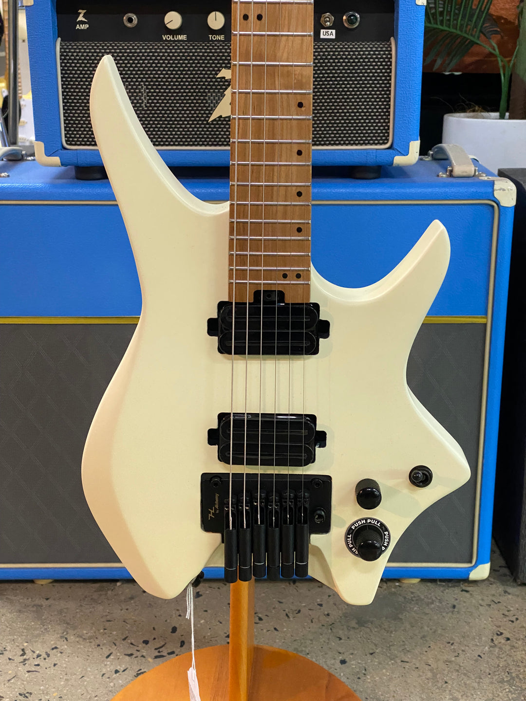 Hils HN4S-IV Headless Electric Guitar | Satin ivory