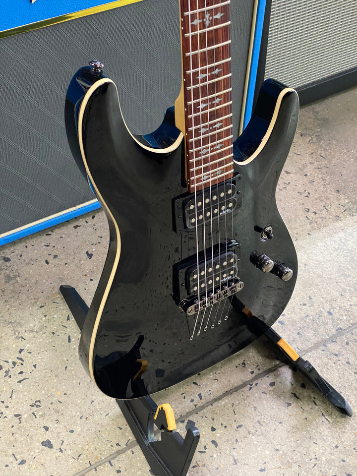 Schecter Omen-6 | Gloss Black