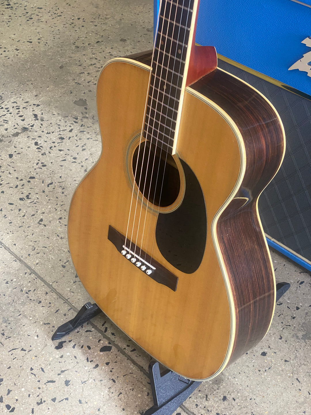 Morris 1972 F20 MIJ folk acoustic guitar Natural W/case  ***Pre Loved***