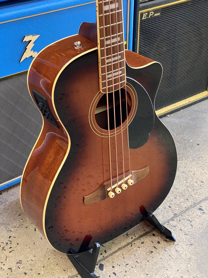 Fender 2024 Kingman Bass W/pickup Shaded Edge Burst ***pre loved***