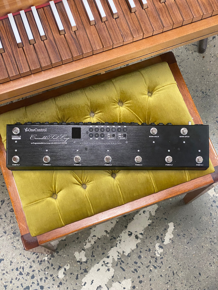 One Control OC10 Crocodile Tail Loop Switcher w/box ***Pre Loved***