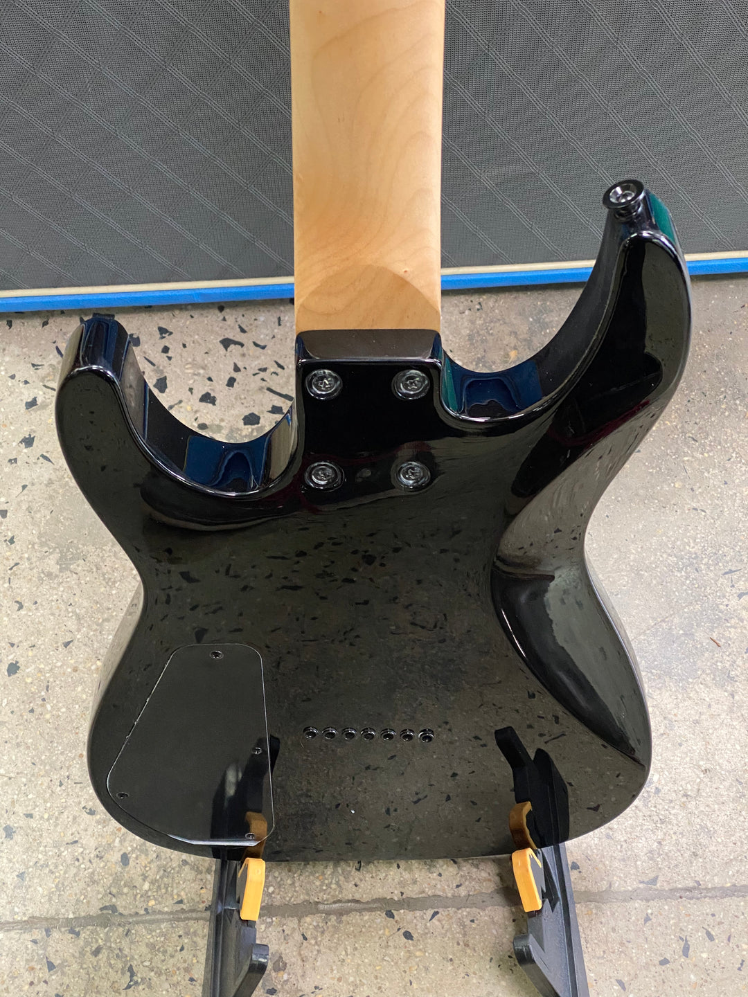 Jackson Guitars JS Series Dinky Arch Top 7 string guitar JS22-7 DKA HT Gloss Black