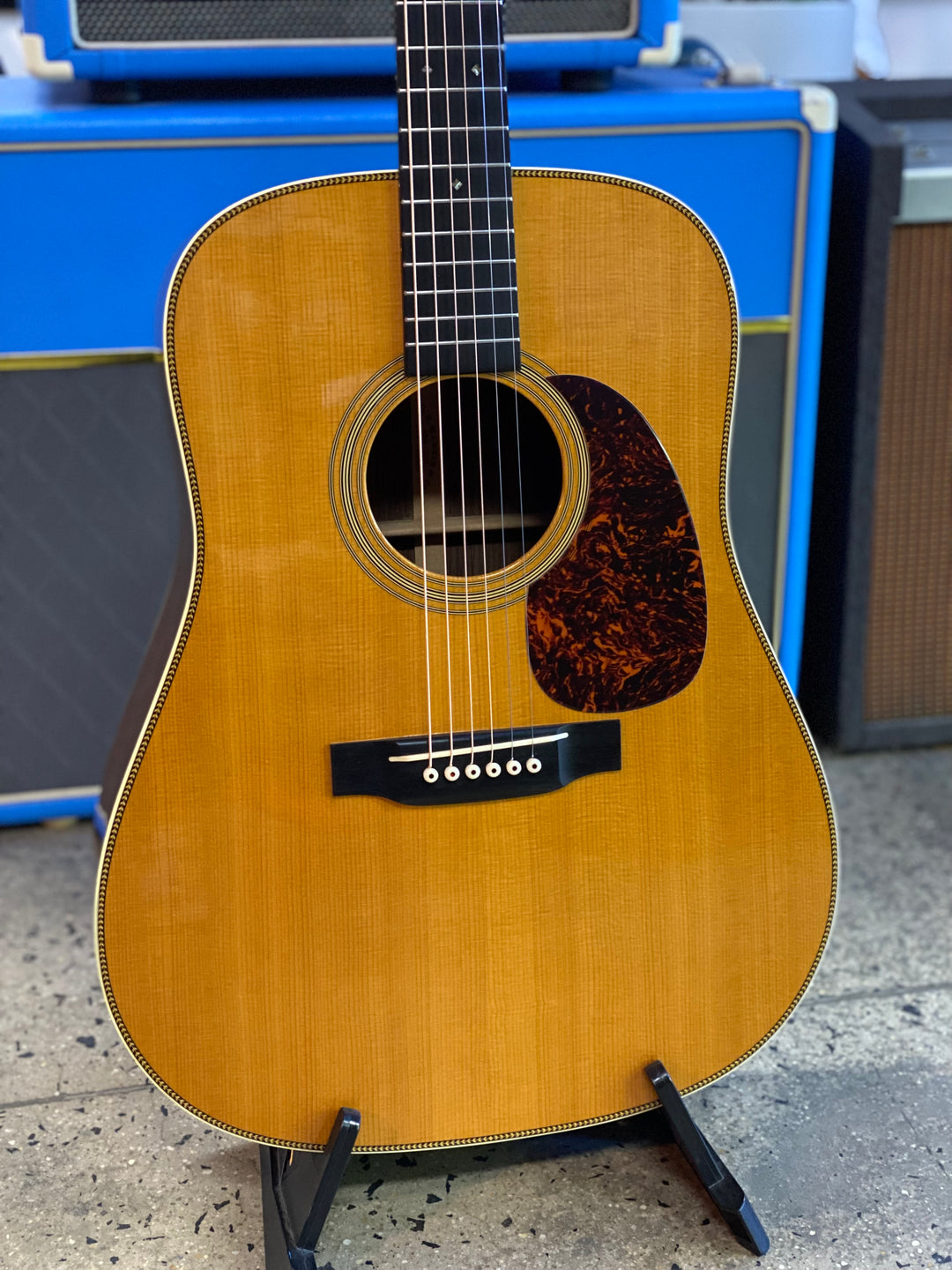 Martin Guitars 2008 HD-28V Dreadnought w/case ***pre loved***
