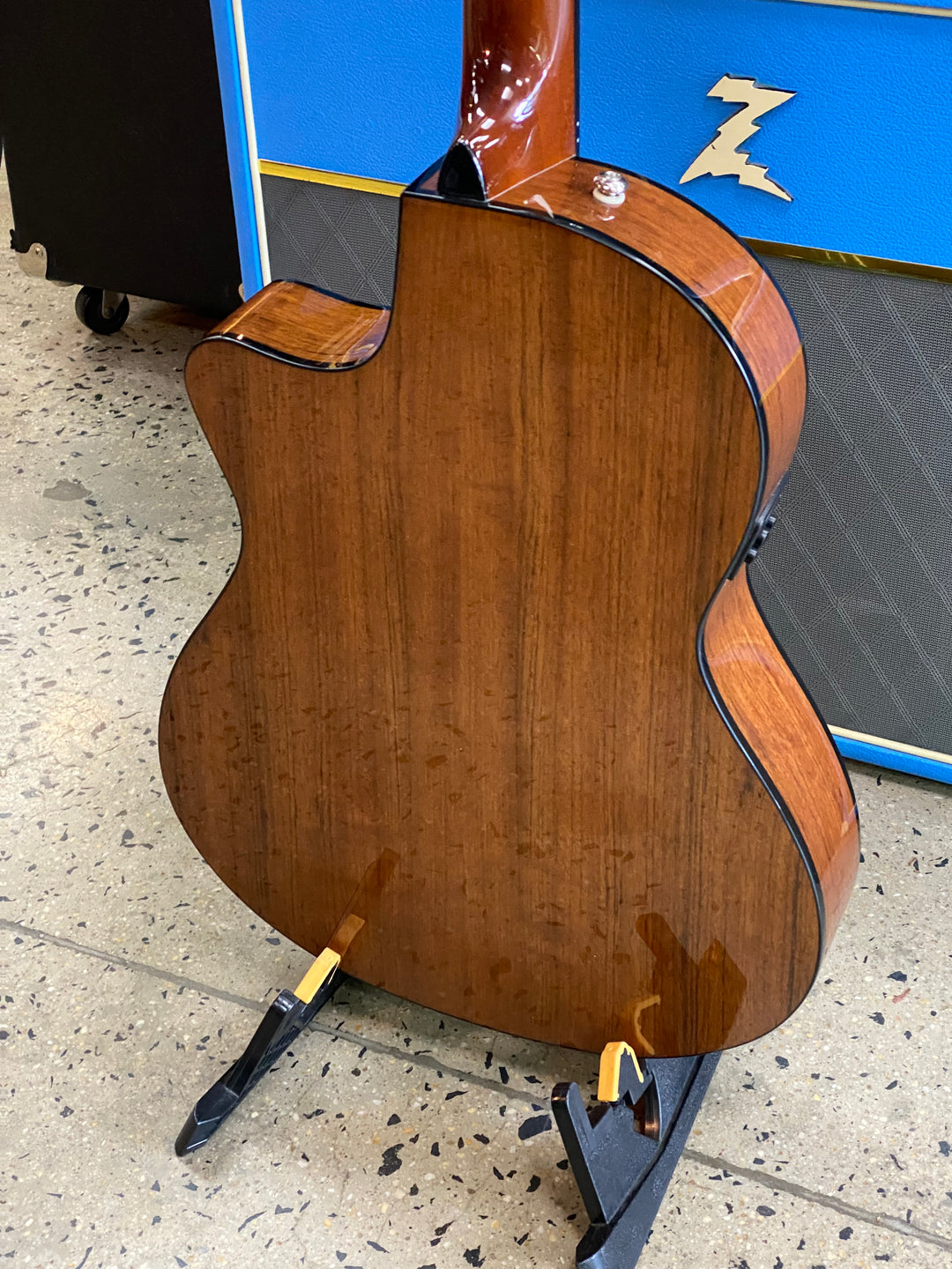 Fender CN-140SCE Nylon Thinline W/case | Natural