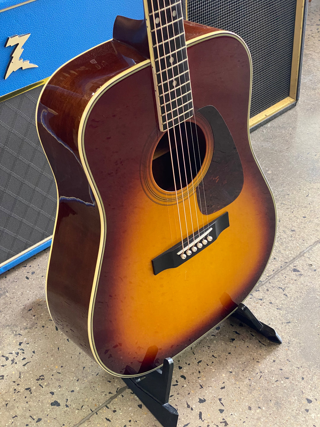 Morris M-512S MIJ Dreadnought Acoustic Guitar Sunburst W/bag **Pre Loved***