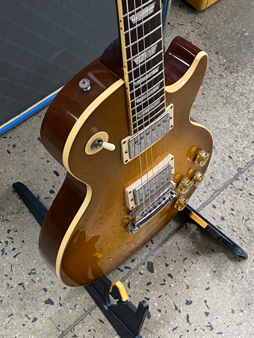 Gibson USA 1999 Les Paul Standard w/case | Honey Burst ***Pre Loved***