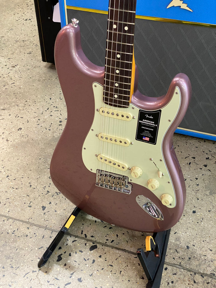 Fender DE Am Pro II Strat | Burgundy Mist Metallic