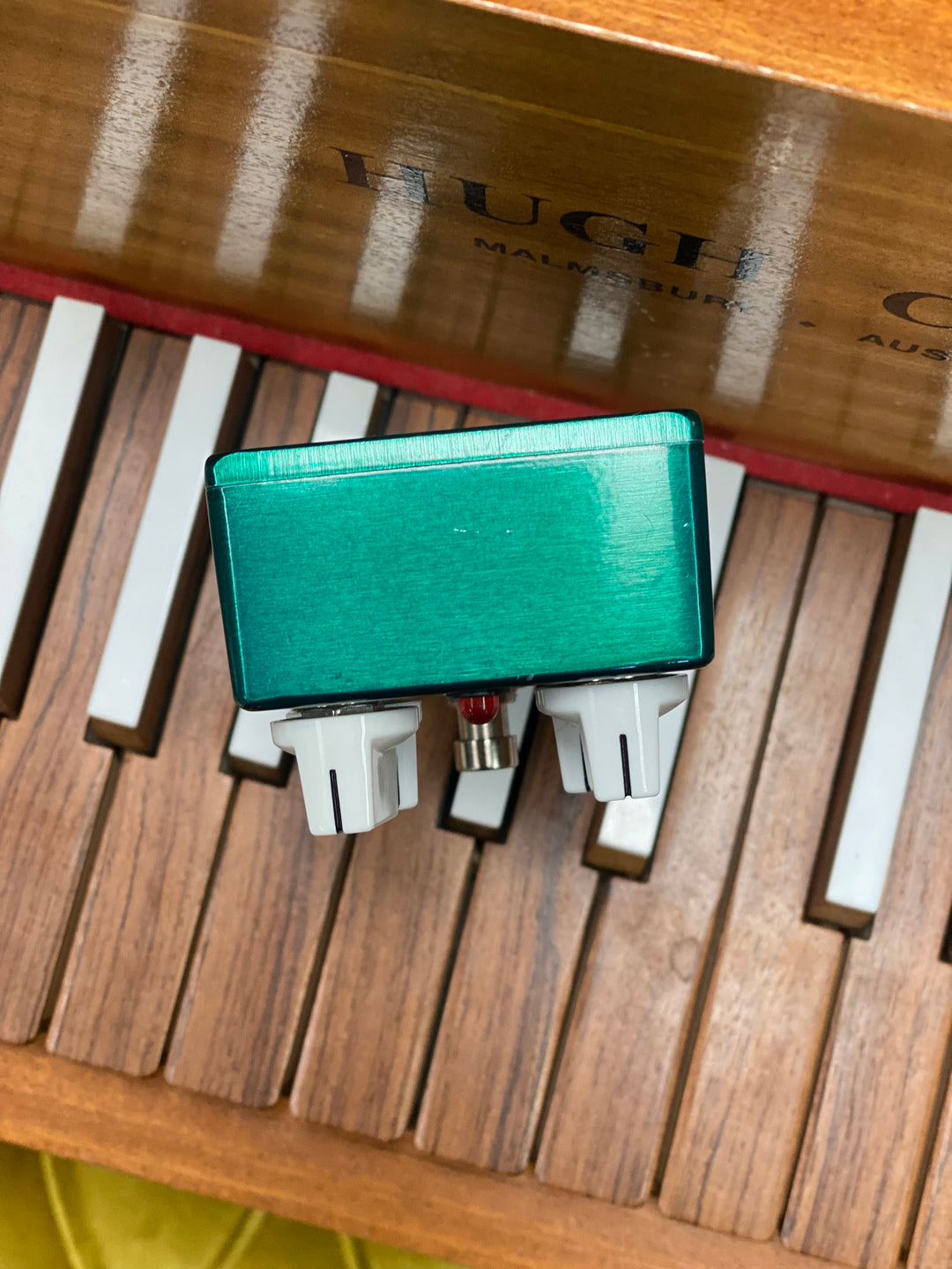 Mad Professor Forest Green Compressor w/box ***Pre Loved***